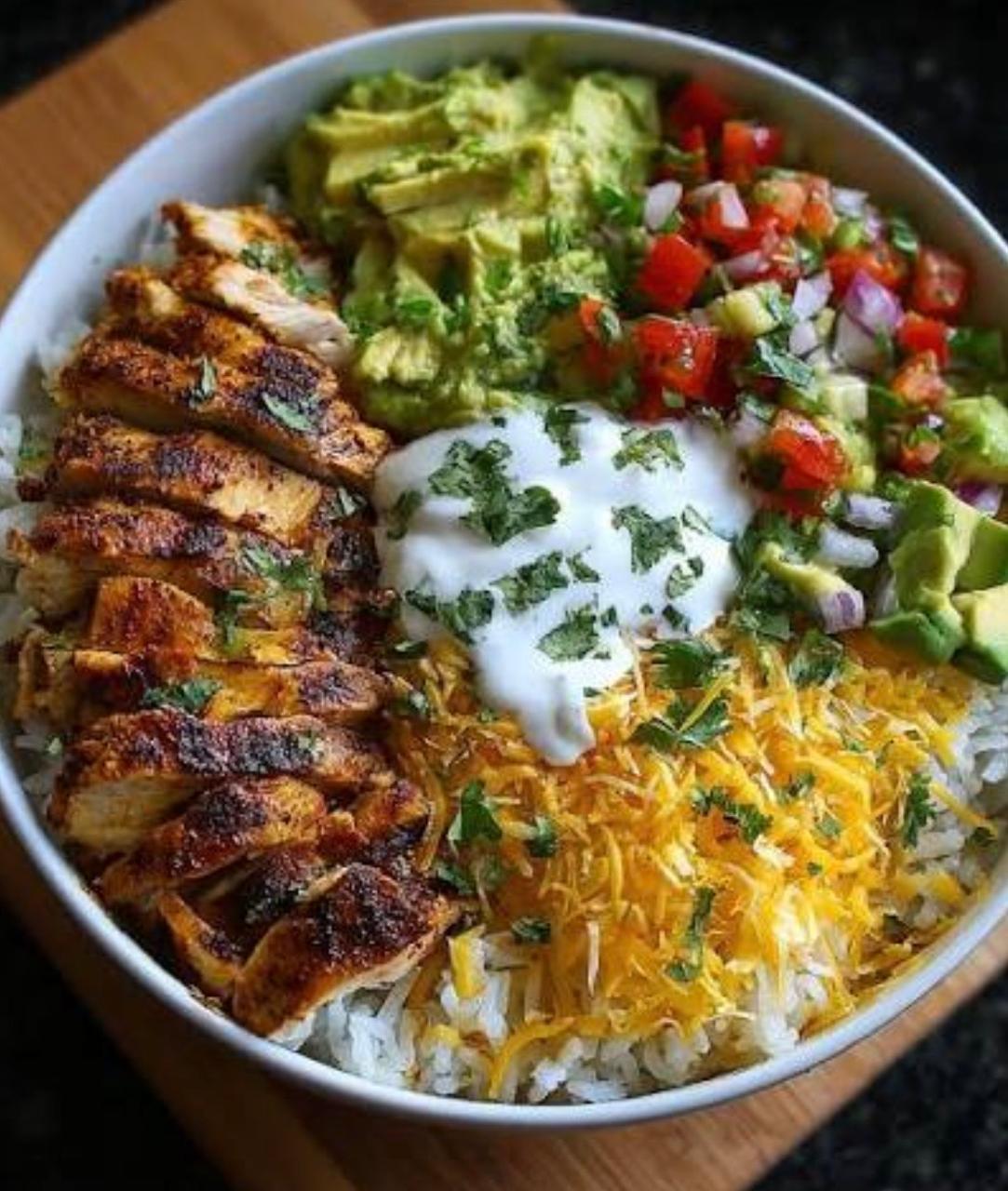 Jeera millet rice with garlic herb chicken, garlic yogurt, lobia fry and Drumstick dal